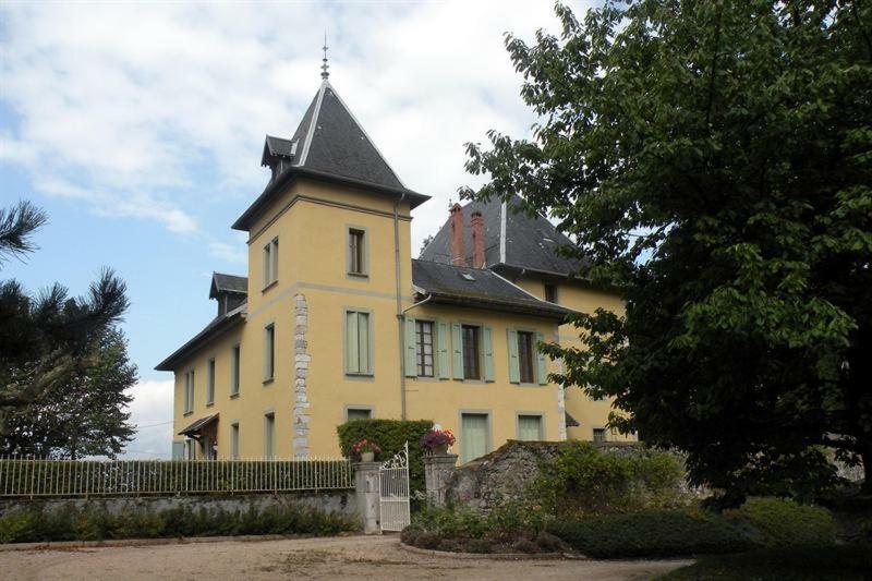 Chateau Du Donjon Guest house *